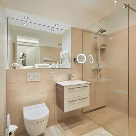 Ξενοδοχείο Vogue By Exquisit _ No_2 Binz